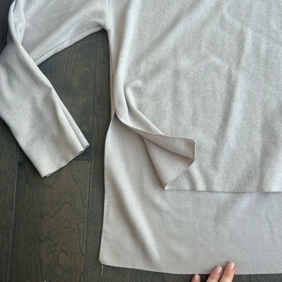 Zara Cream Beige Sweater - Picture 4 of 9